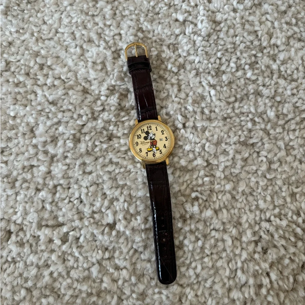Men’s Disney Parks Mickey Mouse Watch - Picture 1 of 3